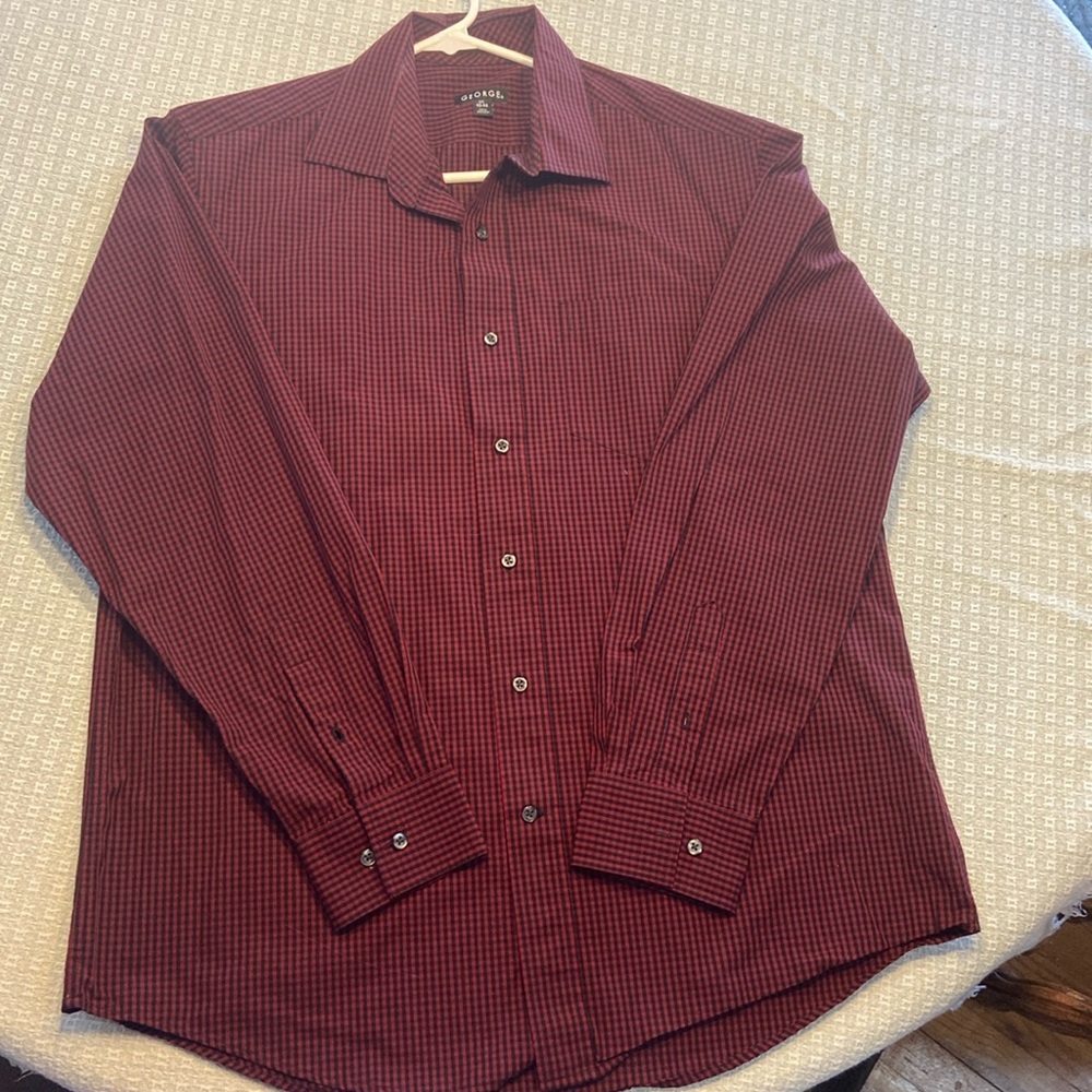 Men’s Dress Shirt George Brand size Large 42-44
Burgundy checked